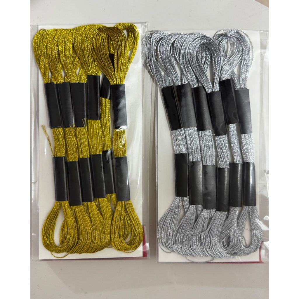 Kit De 12 Linhas Meada Para Bordado Ponto Cruz Com 06un PRATA E 06un DOURADO em Oferta na Shopee