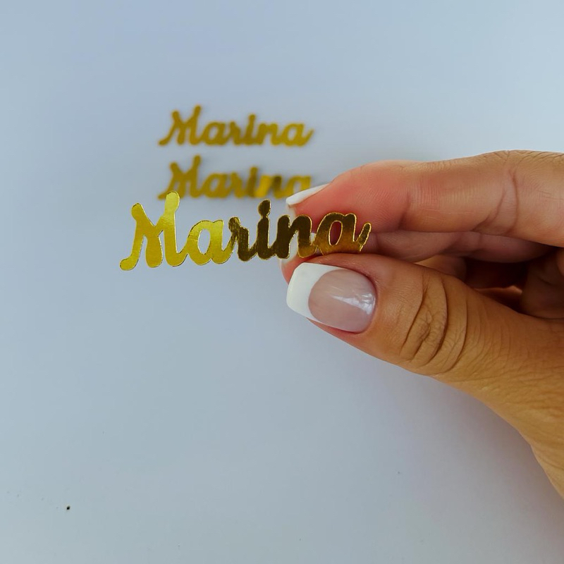 Aplique de Nomes Personalizados - Papel Lamicote Dourado para Lembrancinha