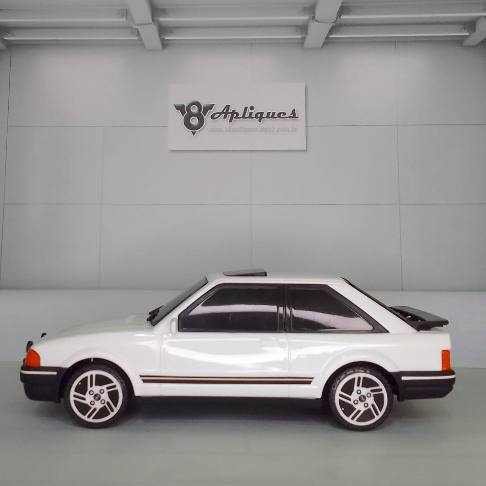 Escort XR3 Branco e Preto com apliques de Rodas Laterais  Placas