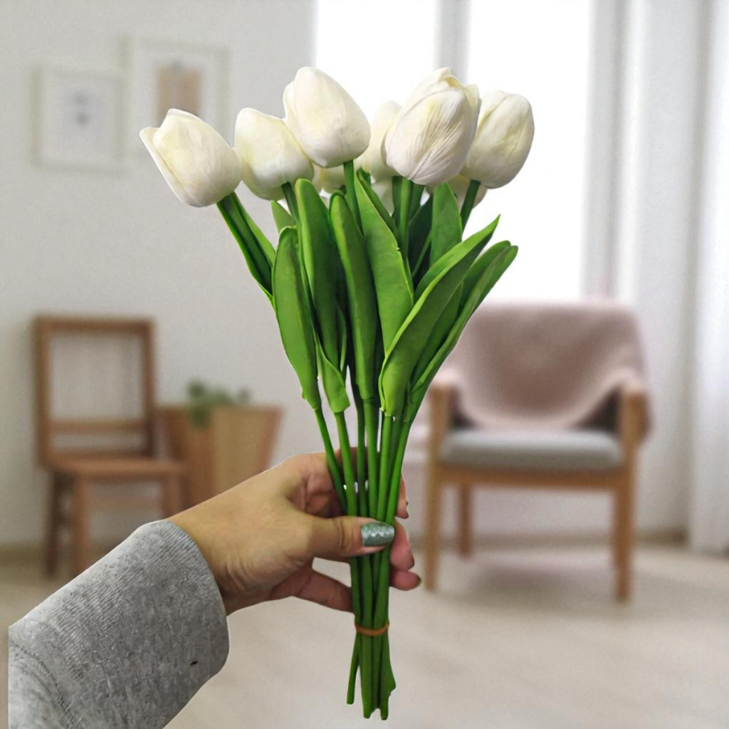 Buque De Tulipas Branca Com 10 Hastes Flores Artificiais Botões De EVA em Oferta na Shopee