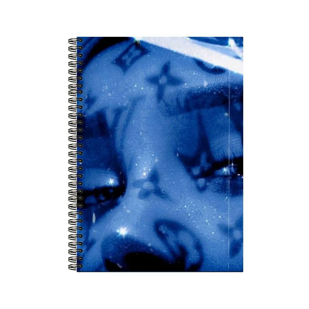 Caderno com Estética Azul – Simples, Bonito e Perfeito para Estudos ou Trabalho