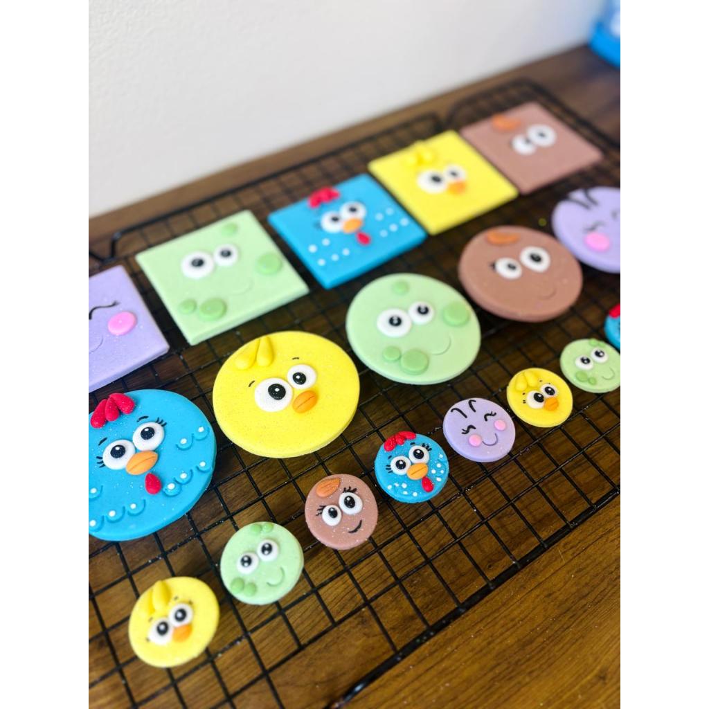 Bolo Pasta Americana Galinha Pintadinha: Onde Comprar | BuscaProdutos