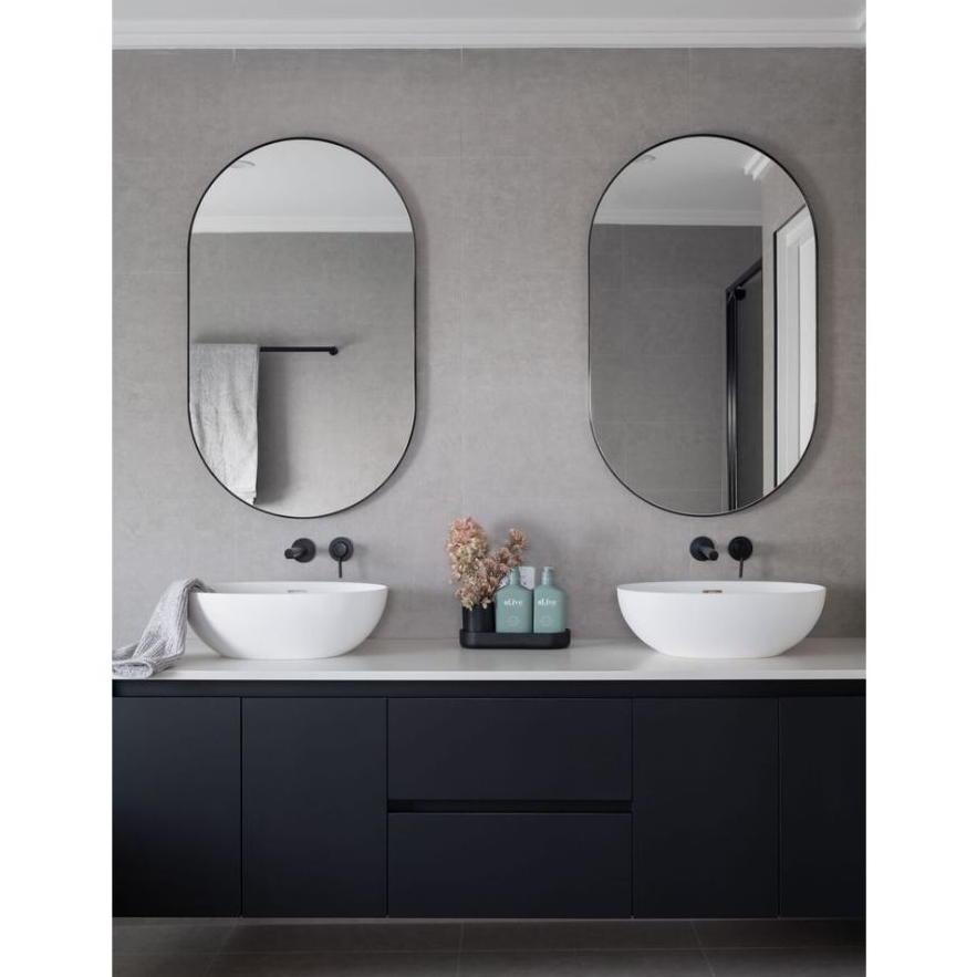 Kit 2 Espelhos Oval Grande Com Moldura Couro Eco 80x50 cm em Oferta na Shopee