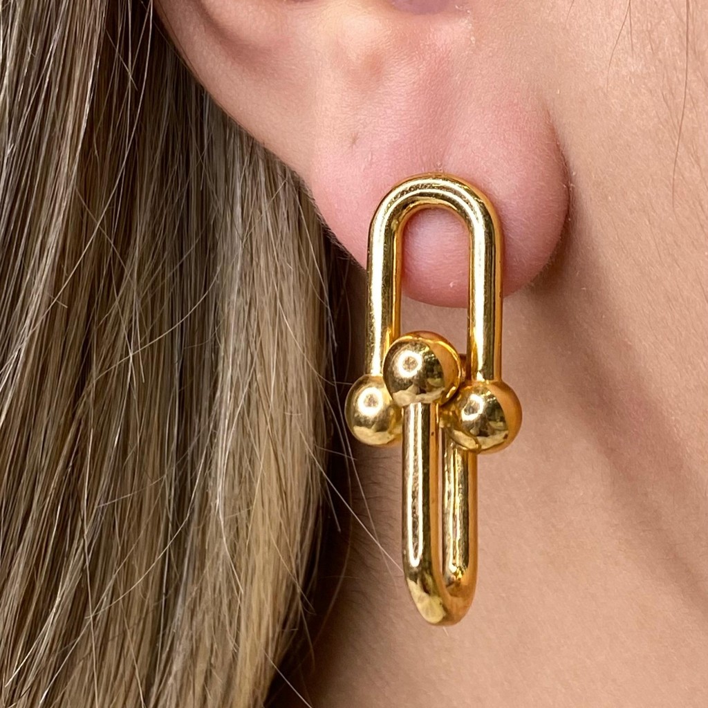 Brinco Feminino Max Fixo Inspiração Marca Alta Joalheiria de Luxo com Banho Ouro 18k ou prata 925 em Oferta na Shopee