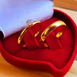 Aliança 4mm de Casamento noivado banhado Ouro 24k Tradicional Original + Solitário (1 UNIDADE)