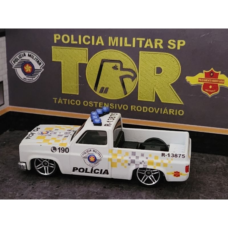 VIATURA POLÍCIA MILITAR RODOVIÁRIA DE SP TOR CHEVROLET SILVERADO PICK.UP CUSTOM ESCALA 1.64 TAMANHO 7CM HOT WHEELS  NOVO