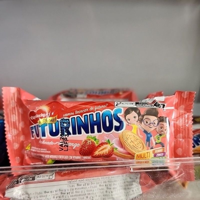 Caixa com 30 biscoito futurinho 32g sabor morango — imagem 2 de 2