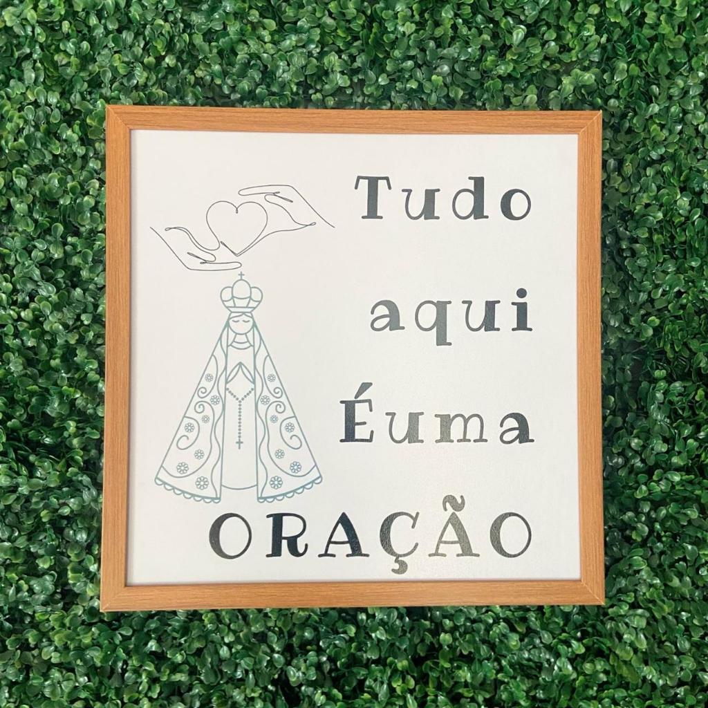 Quadro cobre caixa de luz resinado com moldura 43x43 Tudo aqui é uma oração.. (Mão/coração) para sala/ quarto/decoração