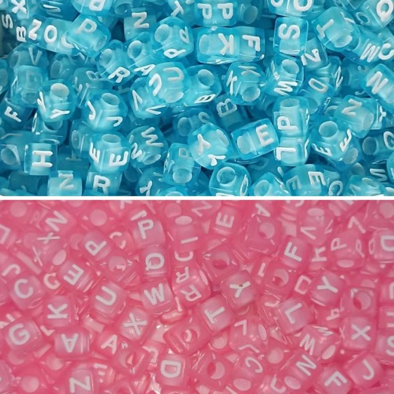 Miçanga Letrinha Alfabeto Infantil Quadrado 6mm 200pçs em Oferta na Shopee