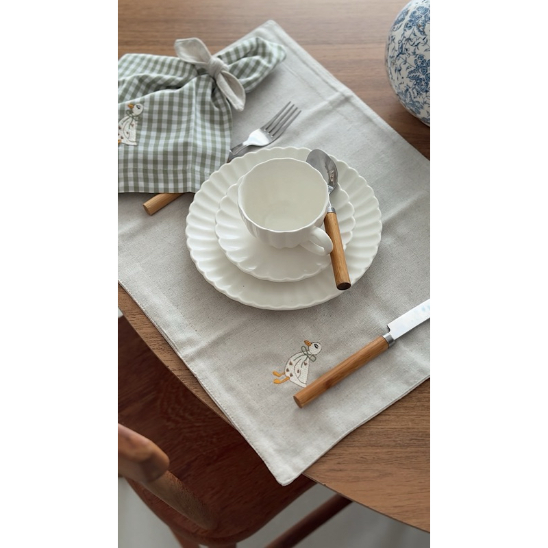 kit Lugar americano Retangular Linho Cru coleção Coleção Patinho ( 2 Lugares a mesa )