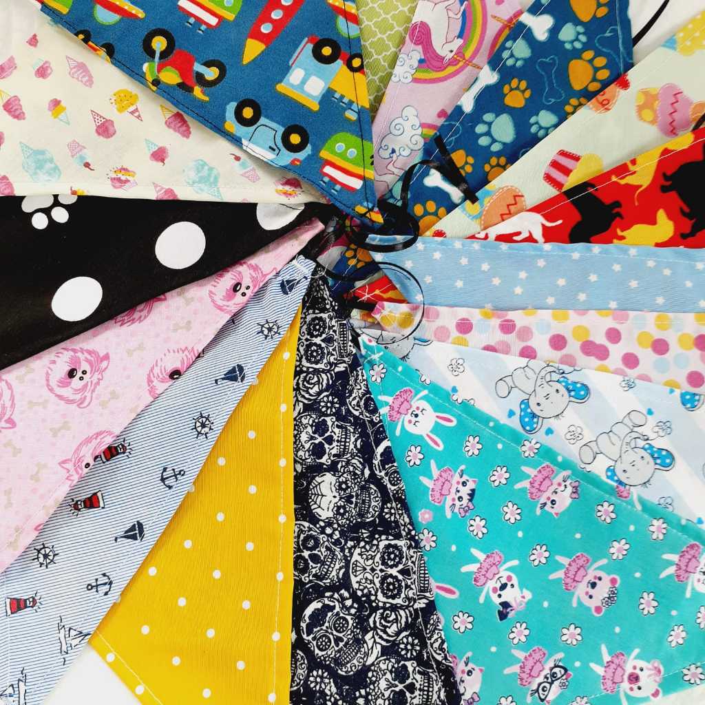 Kit Bandanas com 12 e 24 unidades para banho e tosa , cães e gatos pet shop Estampadas em Oferta na Shopee