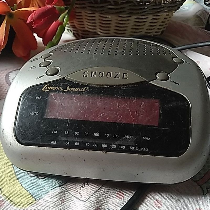 radio relogio lenoxx sownd rr714
