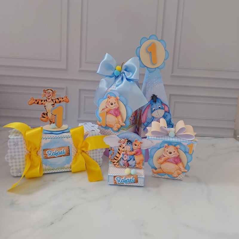 Kit 30 caixas personalizadas Ursinho Pooh/aniversário/mesversário infantil.