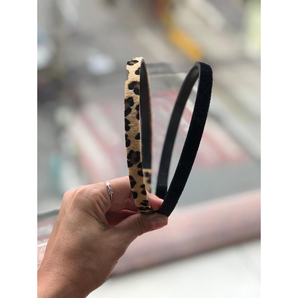 KIT 2 TIARAS DE CABELO VELUDO ANIMAL PRINT ARCO DE CABELO ONÇA ZEBRA em Oferta na Shopee