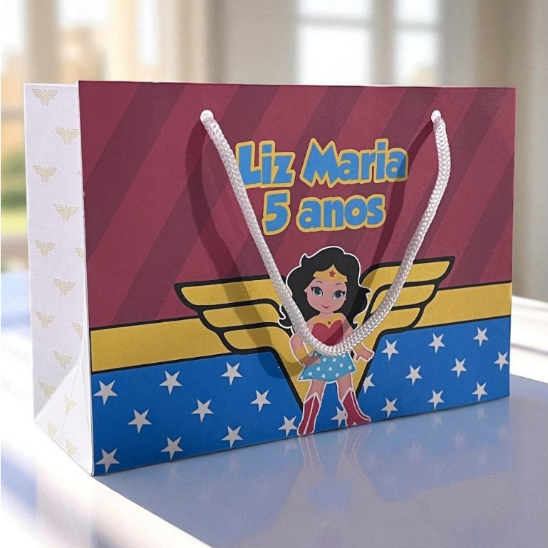 Sacolinha Mulher Maravilha Personalizada Festa Lembrancinha Kit Festa Herói Heróis Vingadores Sacola Deitada Reta