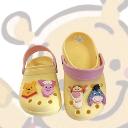 SANDALIA FECHADA INFANTIL BABUCHE URSINHO POOH LEVE MACIA CONFORTAVEL FLEXIVEL DIA DIA INVERNO VERAO