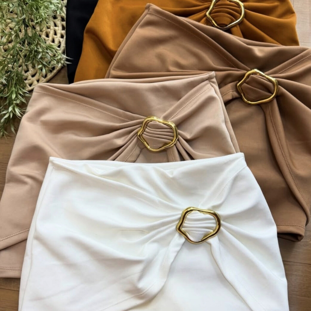 “Short Saia Feminino com Detalhe de Fivela – Cintura Alta | Look Moderno”