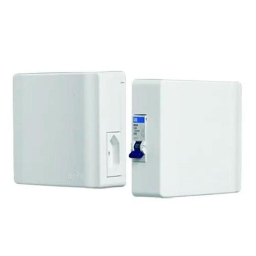 Caixa Sobrepor Para Disjuntor E Tomada 20a Com Disjuntor Ilumi em Oferta na Shopee