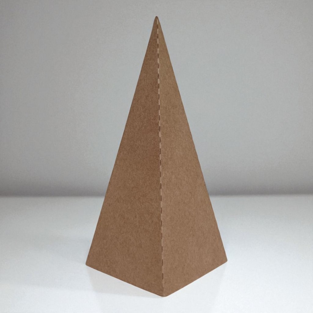 75 Caixas Cone Kraft para personalizar  para artesanato, decoração e lembrancinha