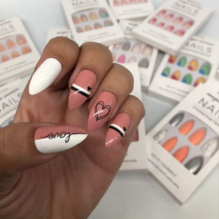 Unhas Postiças Adesivas Decorada Praticidade e Aplicação Rápida / Cor Aleatória - SQ4830 em Oferta na Shopee