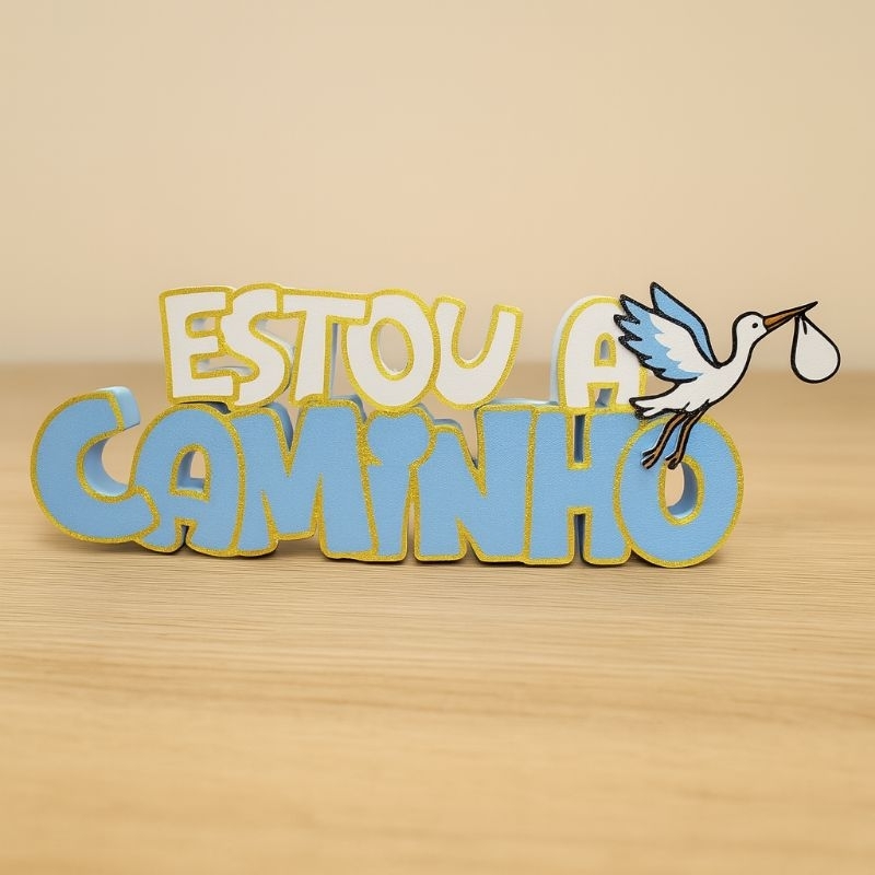 Plaquinha Decorativa "Estou a Caminho" com Cegonha – Enfeite Chá Revelação / Chá de Bebê