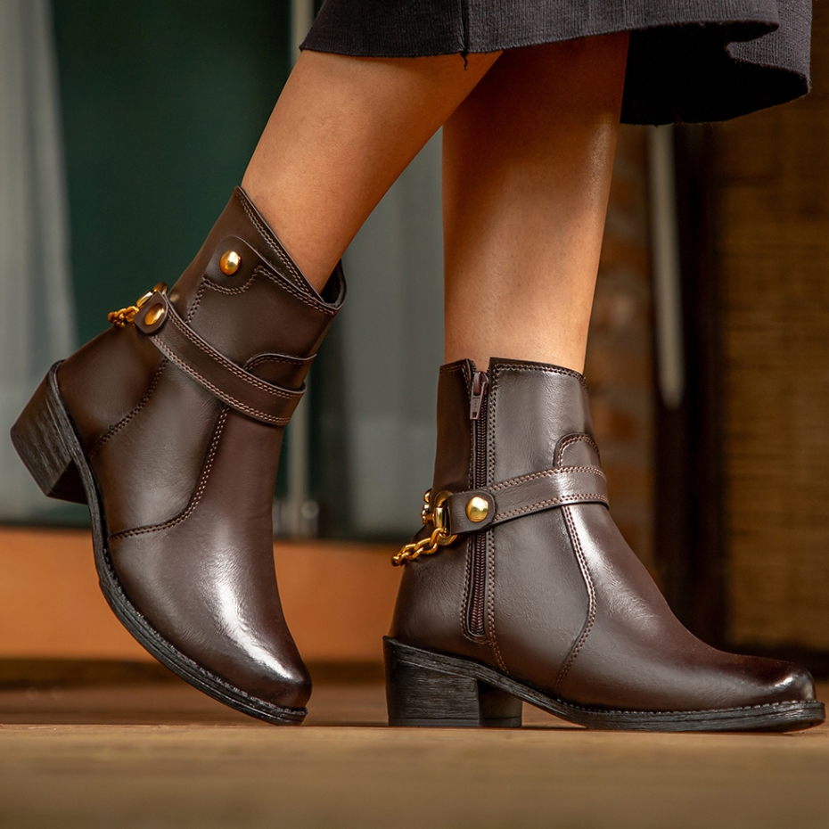 Bota Texana Feminina Cano Curto com Zíper e Salto 4cm Couro Sintético em Oferta na Shopee