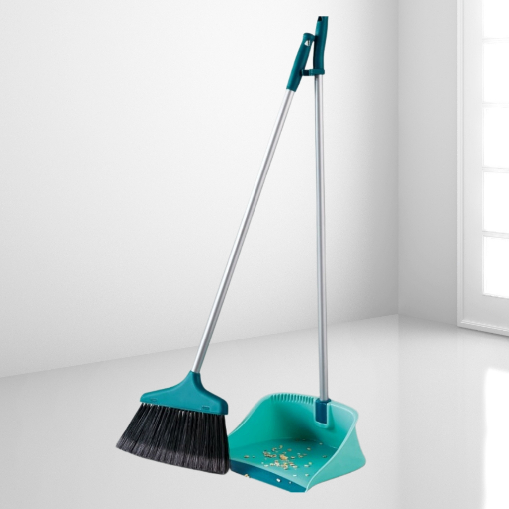 Kit Limpeza Mini Vassoura e Pazinha Limpeza Leve