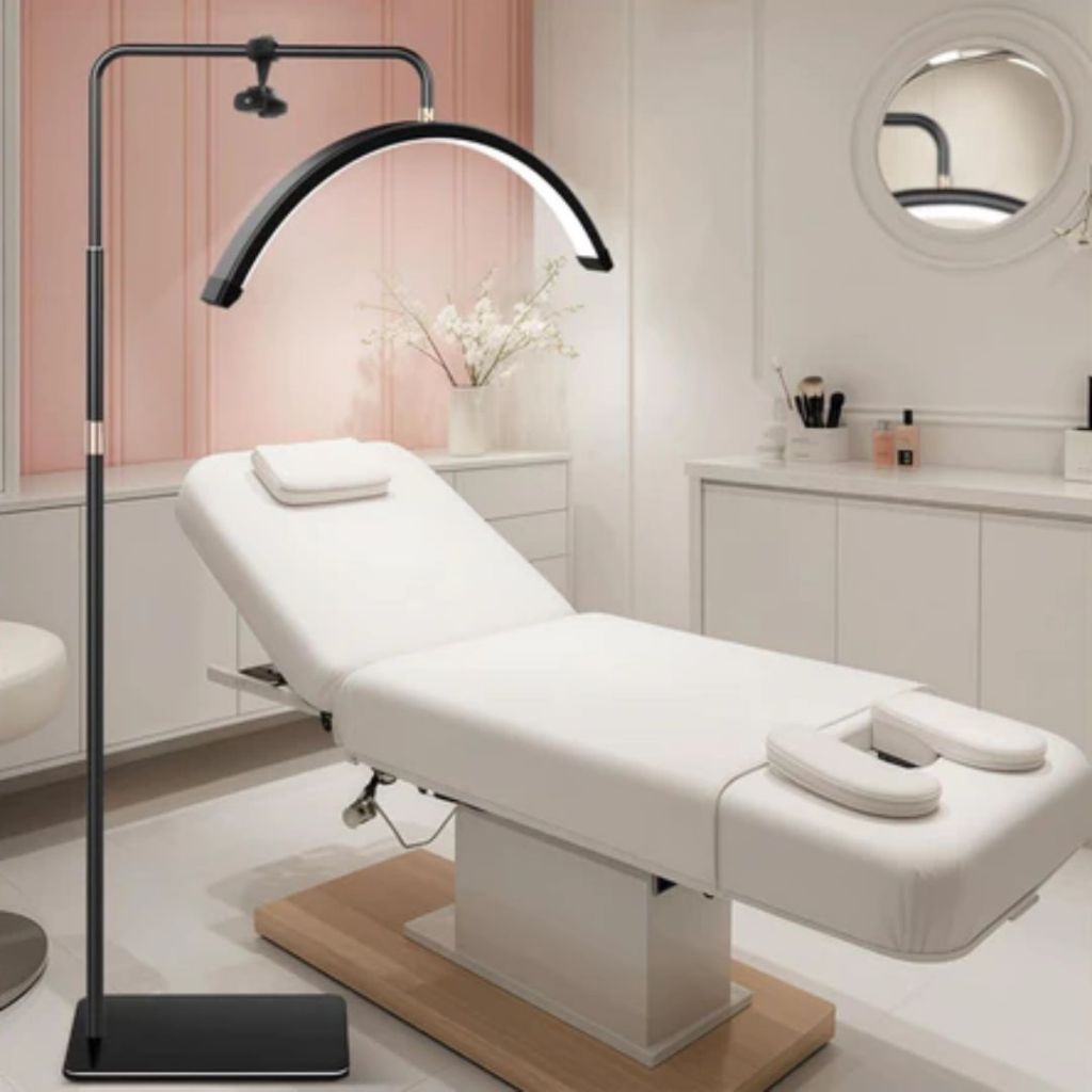 Luminária LED Arco Meia Lua Com Suporte Celular Base de Chão Profissional Multifuncional