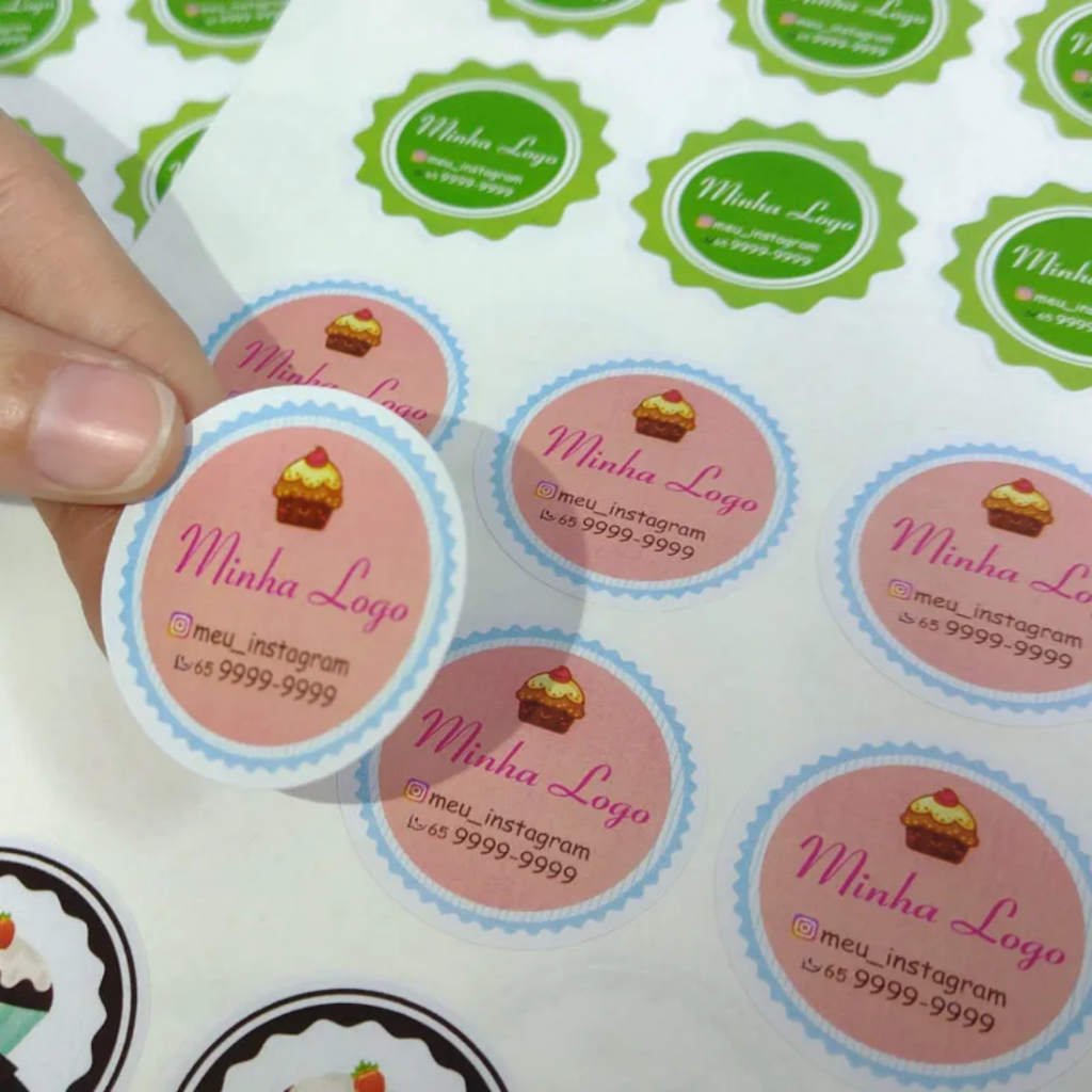 Adesivos, Etiquetas e Rótulos Papel Fotográfico Brilhoso 3x3 - 4x4 - 5x5 - 6x6 - Só destacar e colar