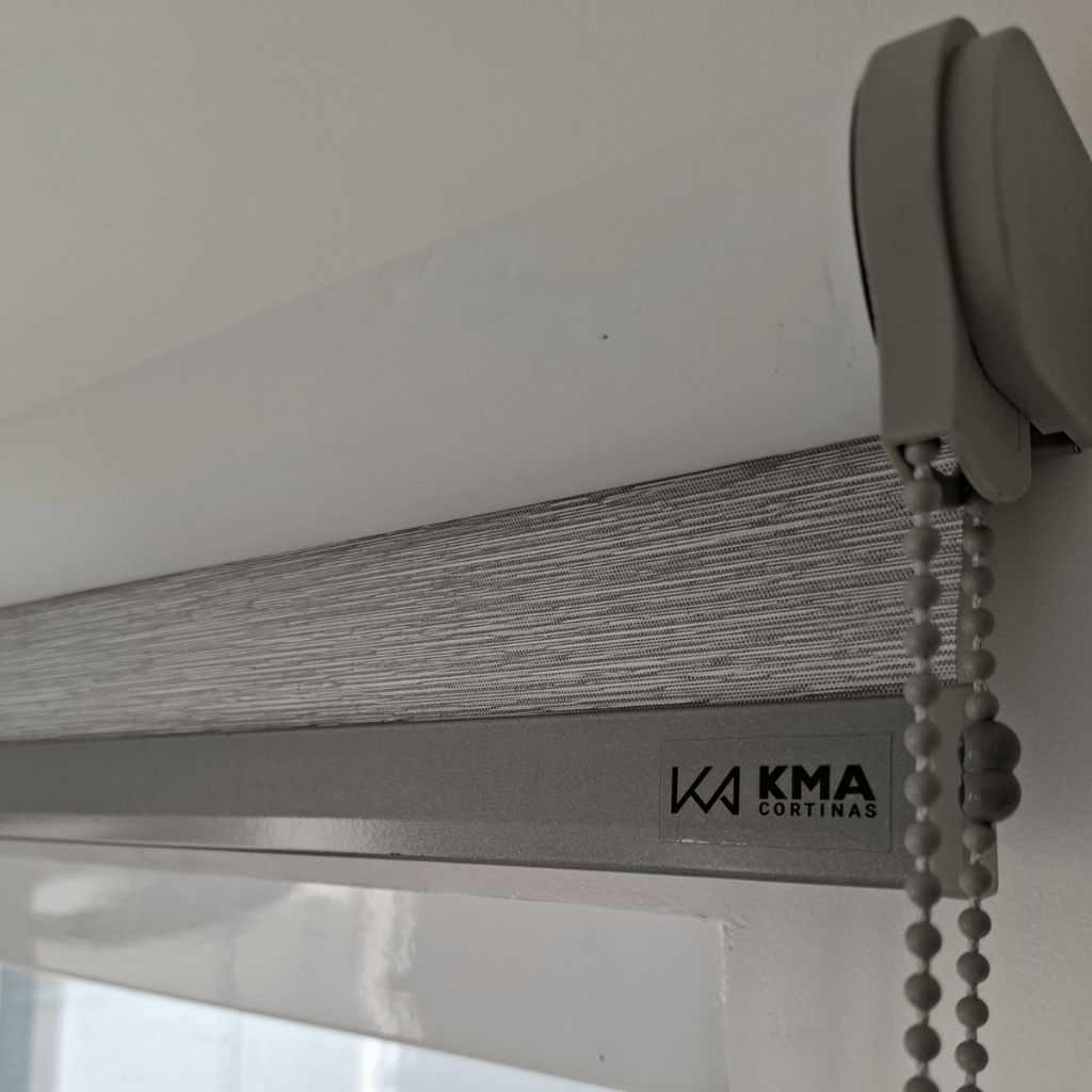 Cortina Persiana Rolo Blackout 0,70 / 1,00 / 1,20 CINZA Para Apartamento Sala