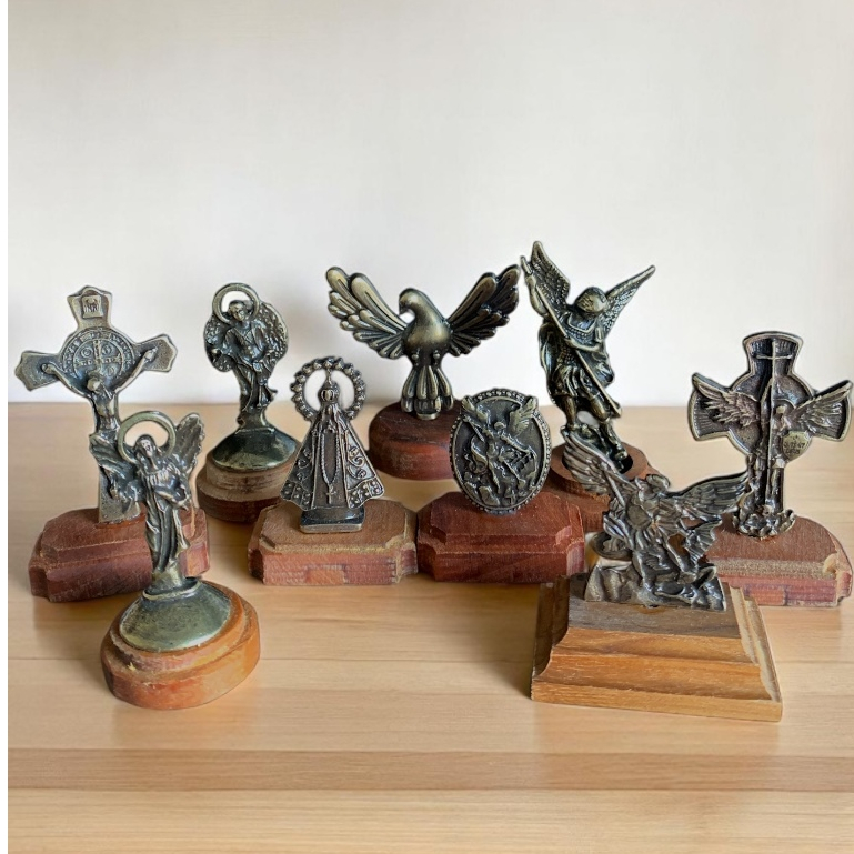 Imagem Metal Base de Madeira Nossa Senhora Aparecida - São Miguel - São Bento e outros Santos Enfeite