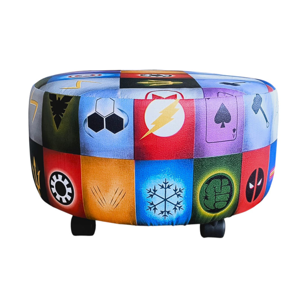 Puff com Rodinhas Infantil em Corino / Rodinhas Pretas