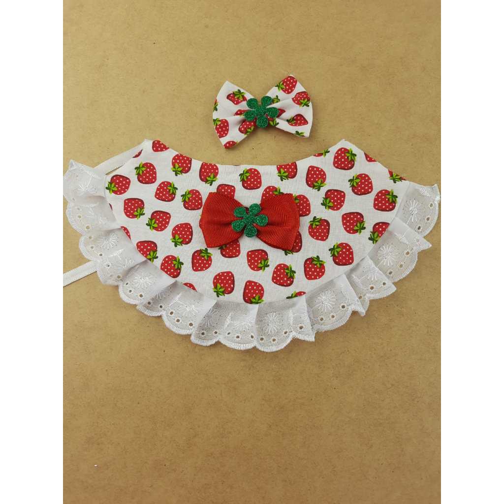 5 Bandanas pets  bordado inglês +5 lacinhos  roupinhas  gola pet acessórios banho e tosa  Pet Shop