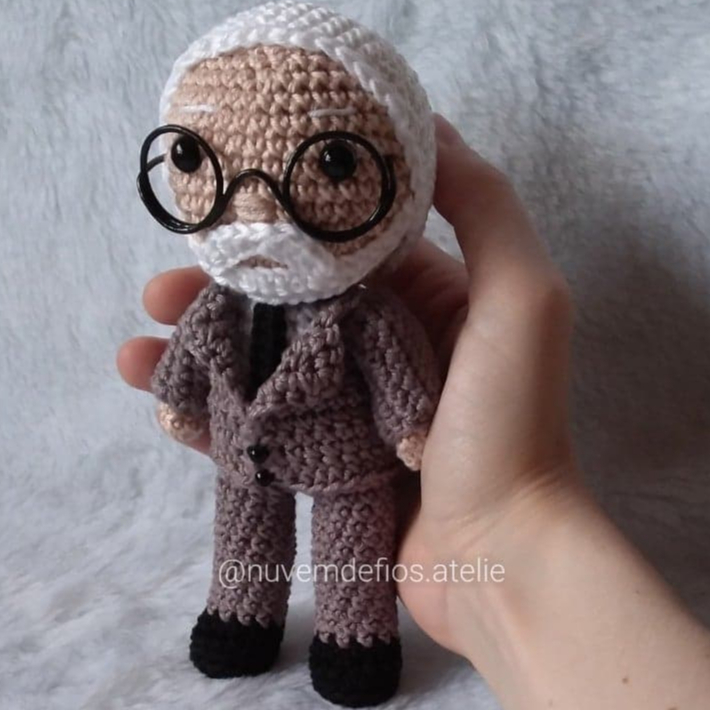 Sigmund Freud/Jacques Lacan/Carl Jung/Winnicott e Aaron Beck em crochê/amigurumi - AMIG_0022