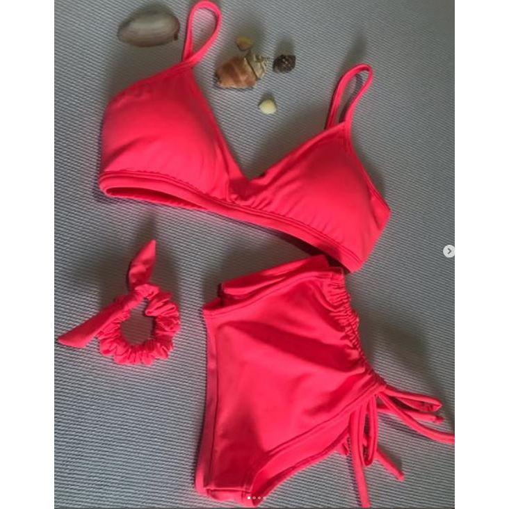 Biquíni top + short rosa neon - bojo removível com regulagem nas alças e shortinho com regulagem