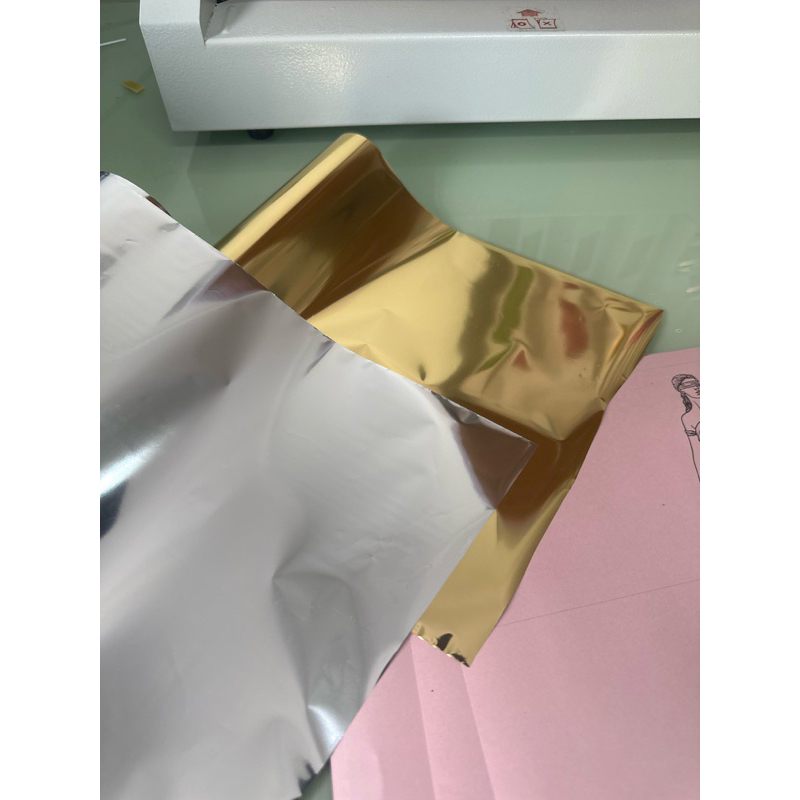 2 metros de Foil americano (1m OURO e 1m PRATA) para impressão a laser e laminadora /hot stamping
