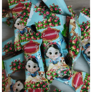 50 balas personalizadas para festa infantil Lembrancinhas - Branca de neve baby  (Personalizamos com o nome e a idade em Oferta na Shopee