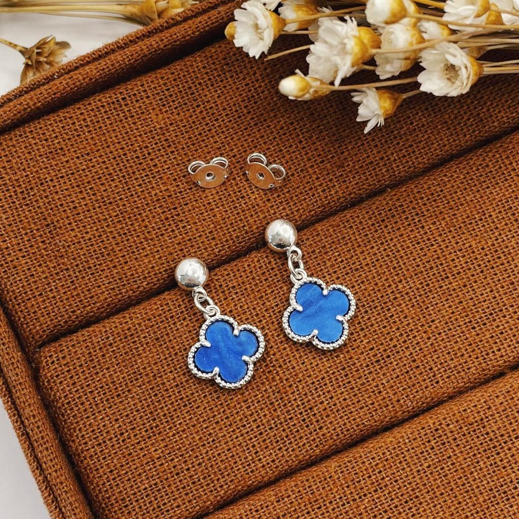Brinco Trevo Azul Escuro em Prata 925 Legítima Feminino Delicado Presente · foto 2