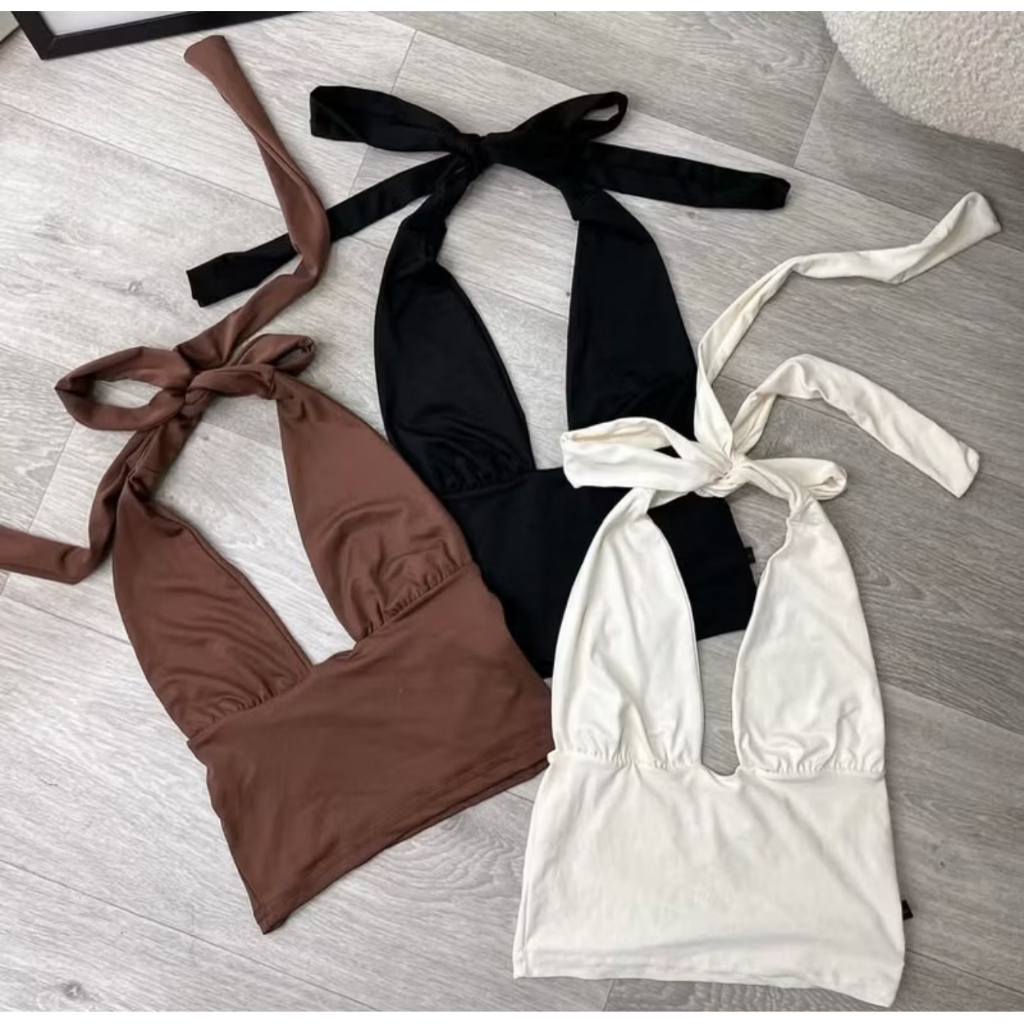 cropped multiformas, varias amarração frente unica na  cor off , marrom , preto . modinha feminina ,  tendencias estilos