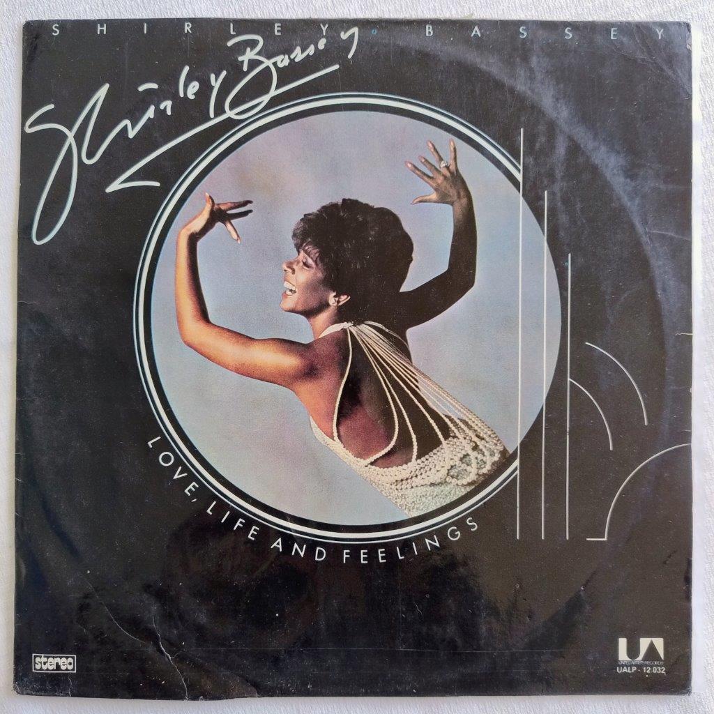 2 LPs: Shirley Bassey - Love, Life And Feelings + Is Really "Something"