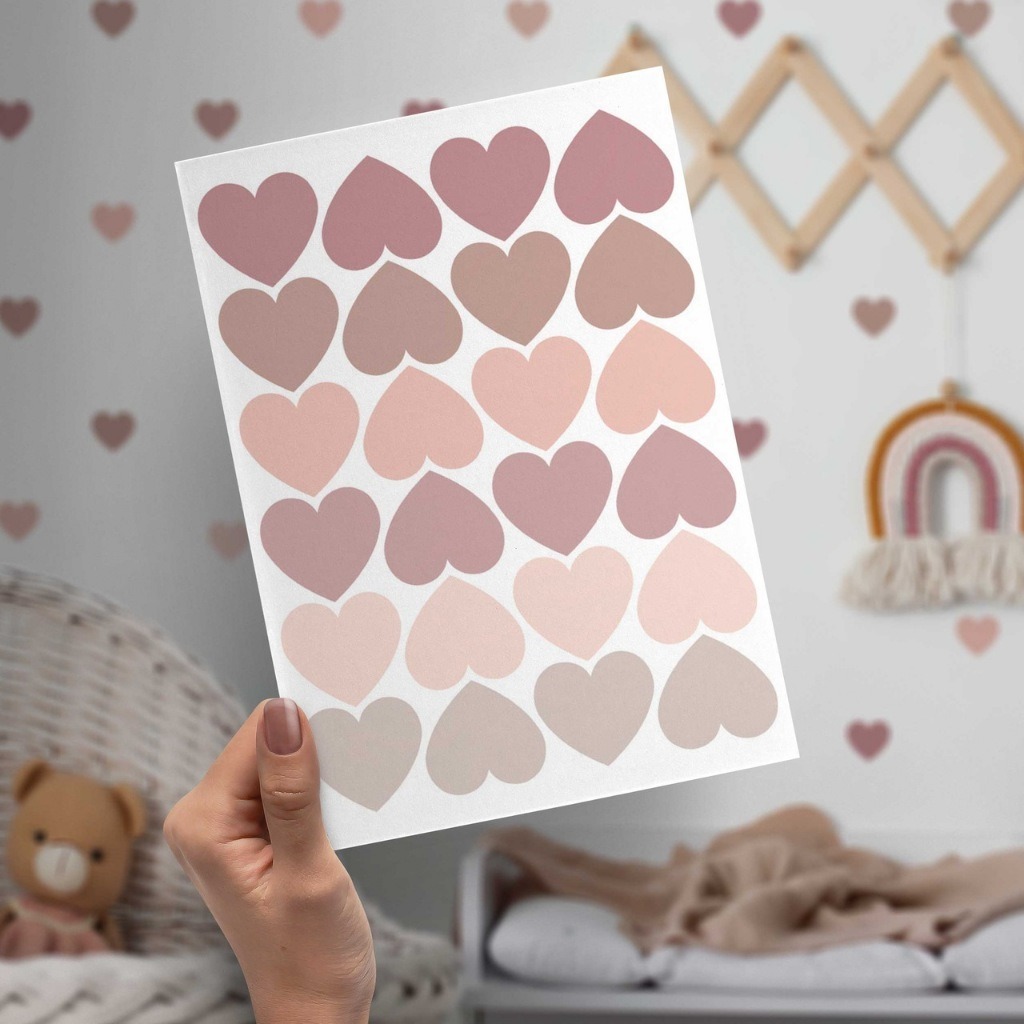 Adesivo de Parede Corações – 120 Unidades em Vinil Fosco | Decoração Infantil e Romântica