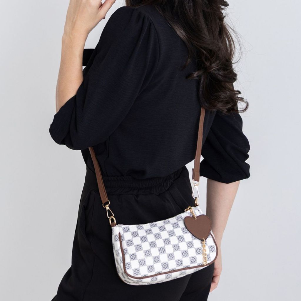 Bolsa Feminina com Corrente e Alça Removível Estilo Shoulder Bag Pequena Festa Balada Branca Dourada