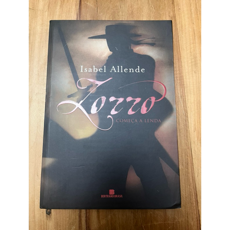 LIVRO  ZORRO COMEÇA  A LENDA