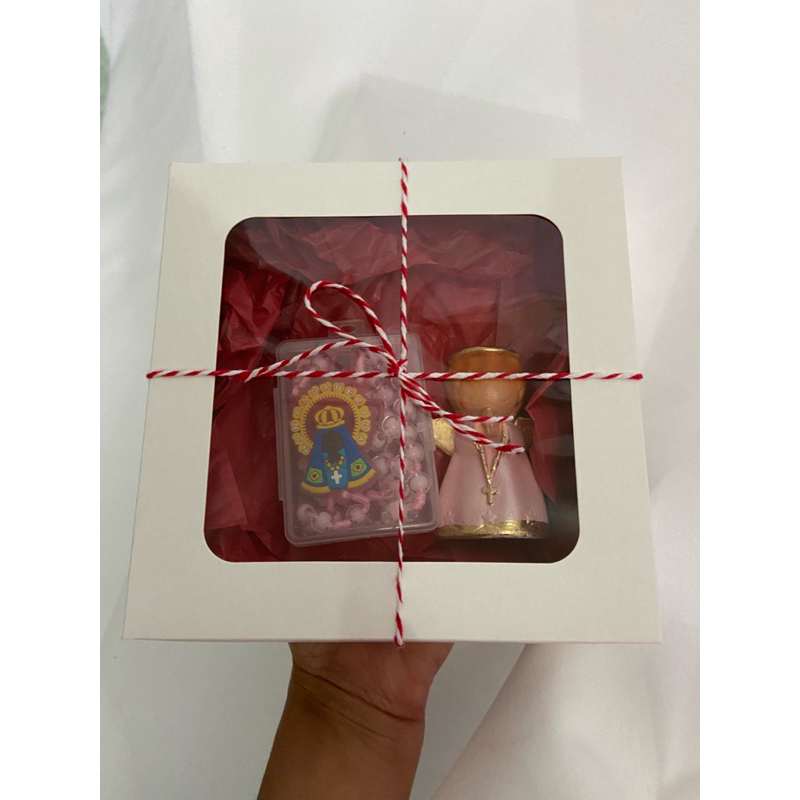 kit presente infantil menina anjo e terço lembrancinha batizado nascimento batismo aniversário eucaristia