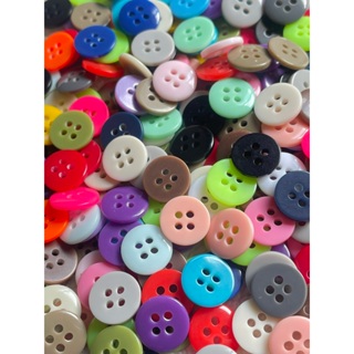 Botão Camisaria Brilhante 4 Furos 01485 – Mix de Cores | 144 Unidades (10mm) em Oferta na Shopee