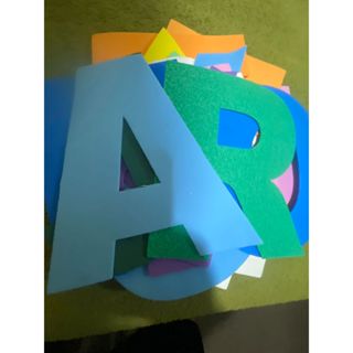Alfabeto letra maiúscula em Eva Letras grandes colorido tamanho 22cm x 20cm em Oferta na Shopee