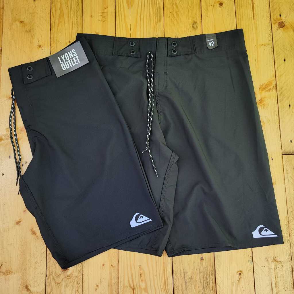 Bermuda Plus Size Tactel Elastano Preta Básica Lisa