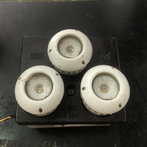 Base para Fusível Diazed 3 Posições Cerâmica Trifásico - Antigo - 3x25A/ 500V