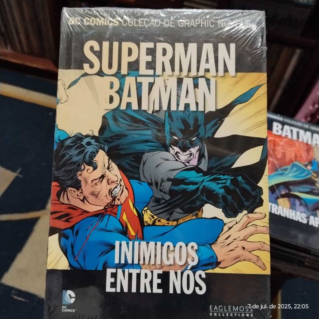 Coleção DC Eaglemoss nr 40, Superman & Batman, inimigos entre nós. Novinho, capa dura e lacrado.