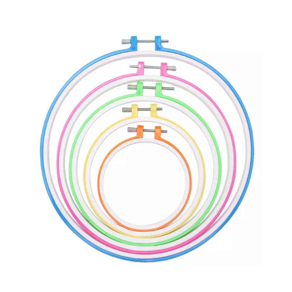 Kit 5 Bastidores para Bordado – Plástico Ajustável, Ideal para Artesanato